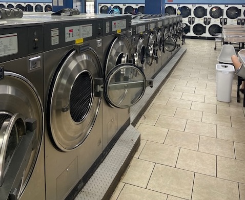 Super-Sized Laundromat for Sale in Texas